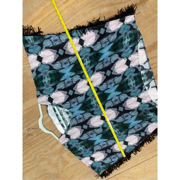 Marie Oliver Abstract Fringe Blue Pink Pullover Size large , MSRP $268 - Picture 8 of 9